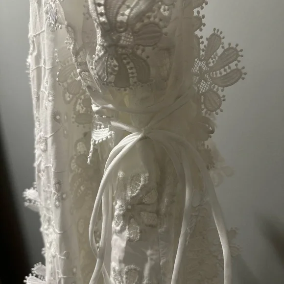 Elegant Cream Floral Maxi Dress - Picture 11 of 11